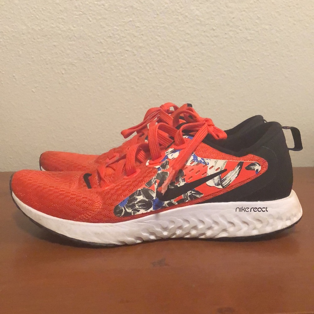 Nike React Running Red Flower Print - image 2